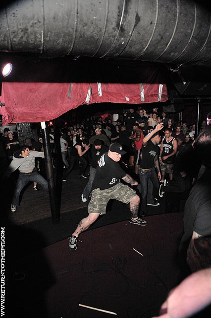 [100 demons on May 9, 2008 at Club Hell (Providence, RI)]