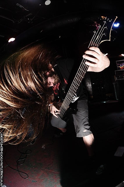 [abnormality on Aug 29, 2009 at Club Hell (Providence, RI)]