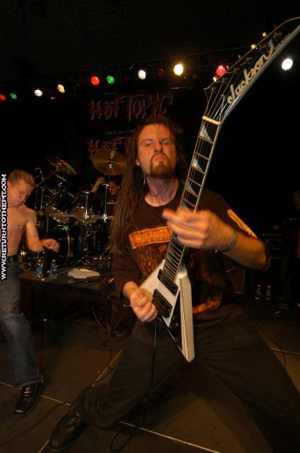 [all that remains on Jul 23, 2004 at Hellfest - Hot Topic Stage (Elizabeth, NJ)]