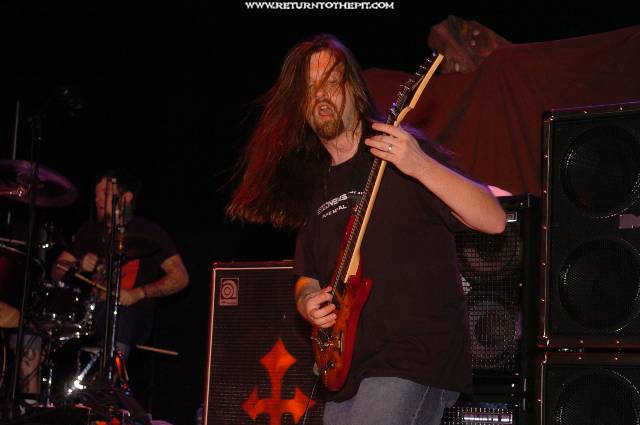 [all that remains on Jun 25, 2005 at Tsongas Arena (Lowell, Ma)]