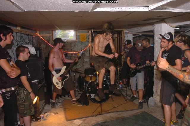 [ape shit on Aug 28, 2005 at the Library (Allston, Ma)]
