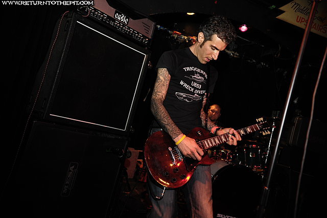 [cable on Oct 23, 2008 at Middle East (Cambridge, Ma)]