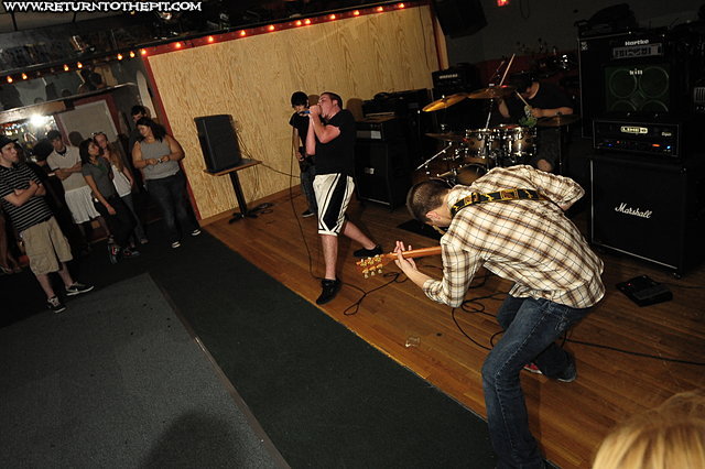 [courage lies in caskets on Jul 1, 2008 at Rocko's (Manchester, NH)]