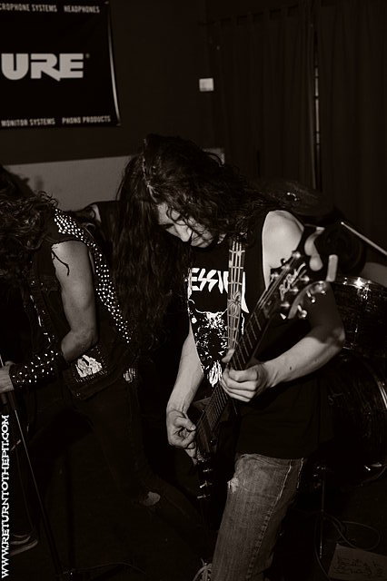 [crypter on Aug 17, 2012 at P.A.'s Lounge (Somerville, MA)]