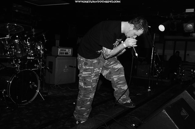[deconformity on Feb 7, 2007 at Mark's Showplace (Bedford, NH)]