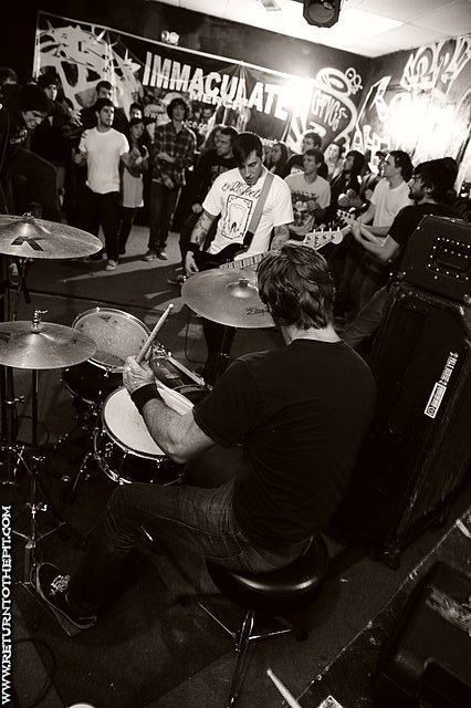 [defeater on Dec 6, 2009 at Anchors Up (Haverhill, MA)]