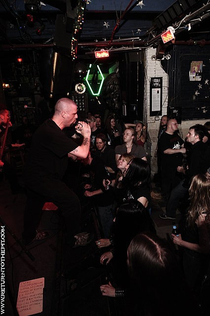 [despoilment on Apr 15, 2010 at Ralph's (Worcester, MA)]