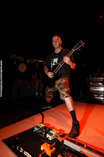 [devildriver on Jun 25, 2005 at Tsongas Arena (Lowell, Ma)]