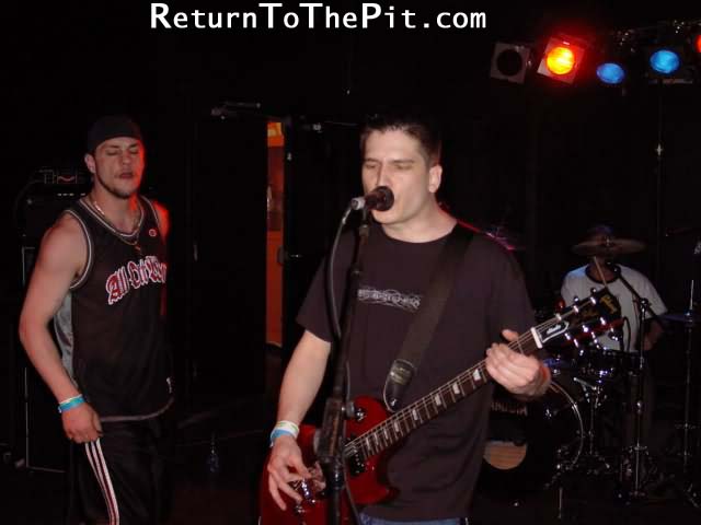 [dying breed on Apr 14, 2001 at The Palladium (Worcester, MA)]