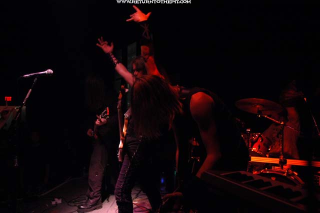 [enslaved on Jul 31, 2003 at The Met Cafe (Providence, RI)]