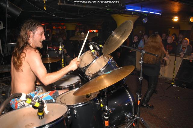 [estuary on Oct 2, 2004 at the Bombshelter (Manchester, NH)]