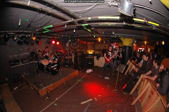 [exploding christ on Apr 9, 2005 at the Bombshelter (Manchester, NH)]