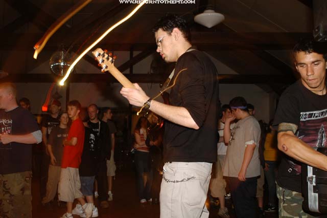 [the failsafe device on May 30, 2003 at Oddfellas (Stratford, CT)]