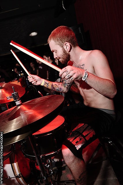 [four year strong on Sep 19, 2009 at Club Lido (Revere, MA)]
