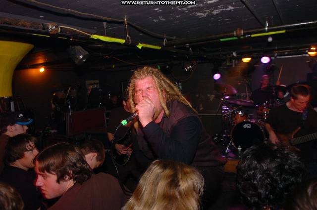 [gizmachi on Nov 2, 2005 at the Bombshelter (Manchester, NH)]