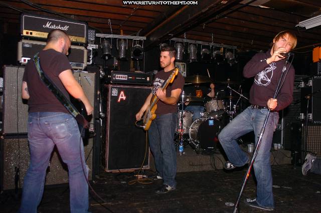 [goat island on Sep 29, 2005 at the Living Room (Providence, RI)]