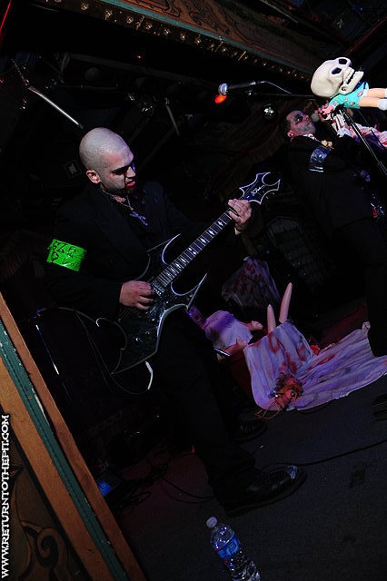 [goddamn zombie on May 6, 2011 at Ralph's (Worcester, MA)]