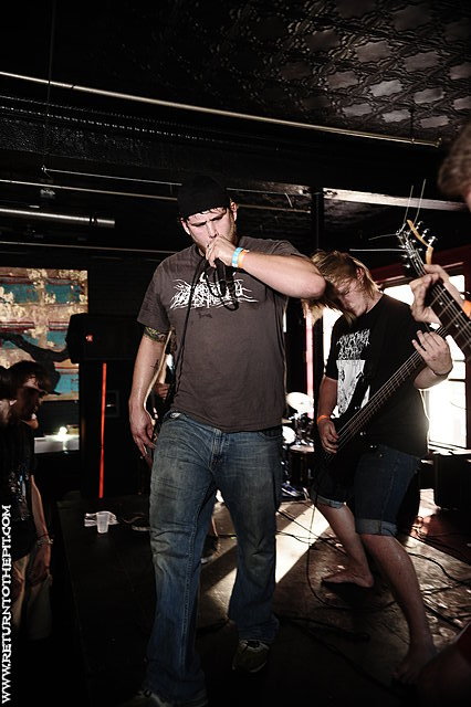 [gutted out on Aug 30, 2009 at Jerky's (Providence, RI)]