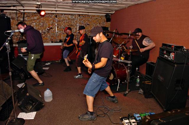 [hell within on Apr 19, 2005 at Muddy River Smokehouse (Portsmouth, NH)]