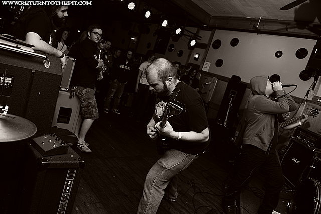 [hivesmasher on May 6, 2012 at The Limelight Lounge (Haverhill, MA)]