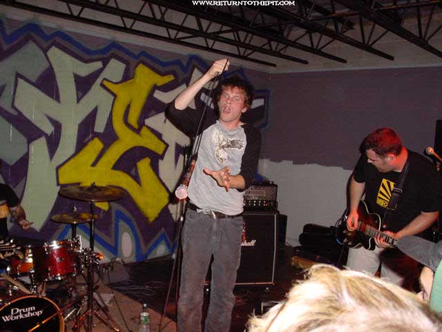 [hopesfall on Jun 25, 2002 at Club Drifter's (Nashua, NH)]