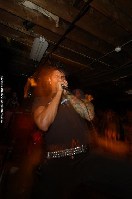 [in dire need on Jul 22, 2004 at the Living Room (Providence, RI)]