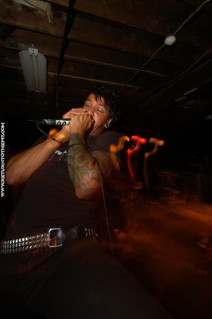 [in dire need on Jul 22, 2004 at the Living Room (Providence, RI)]