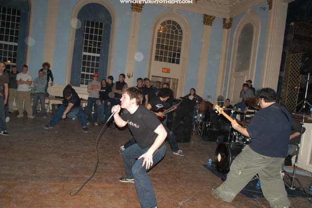 [it dies today on Mar 1, 2003 at Bitter End Fest day 2 - Civic League (Framingham, MA)]