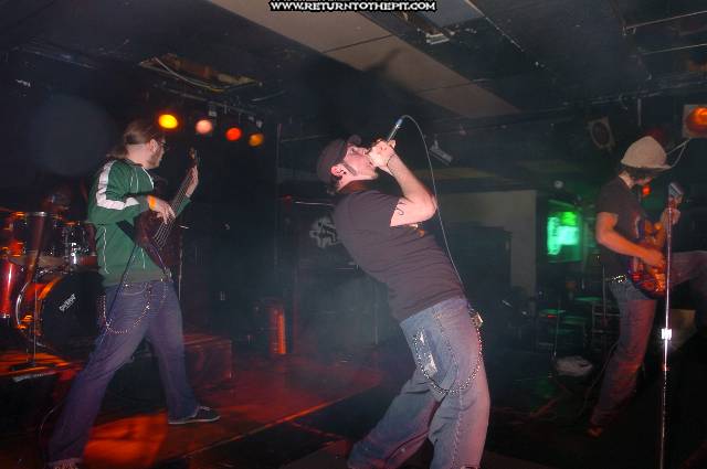 [kill tomorrow on Nov 19, 2005 at Club 125 - main stage (Bradford, Ma)]