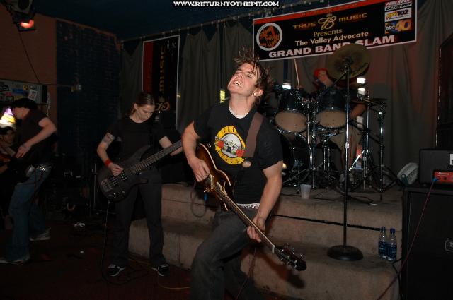 [ligeia on Sep 26, 2004 at Fat Cat's (Springfield, Ma)]