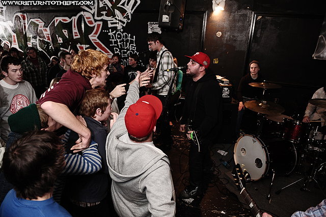 [man overboard on Dec 6, 2009 at Anchors Up (Haverhill, MA)]