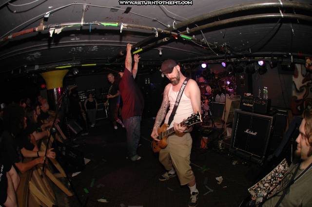 [mod on Jun 30, 2005 at the Bombshelter (Manchester, NH)]