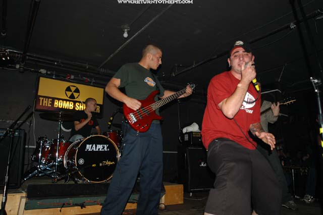 [moments till death on Oct 12, 2003 at the Bombshelter (Manchester, NH)]