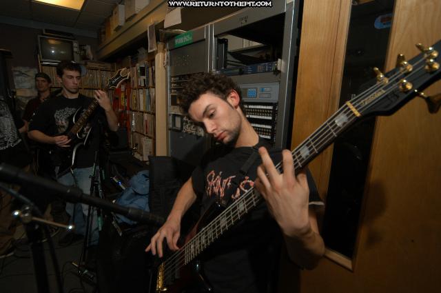 [mucopus on Nov 15, 2004 at Live in the WUNH Studios (Durham, NH)]