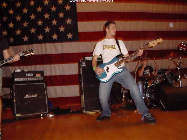 [no warning on Oct 26, 2002 at Back to School Jam (Framingham, Ma)]