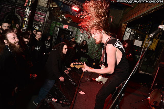 [noisem on Jan 3, 2018 at Ralph's (Worcester, MA)]