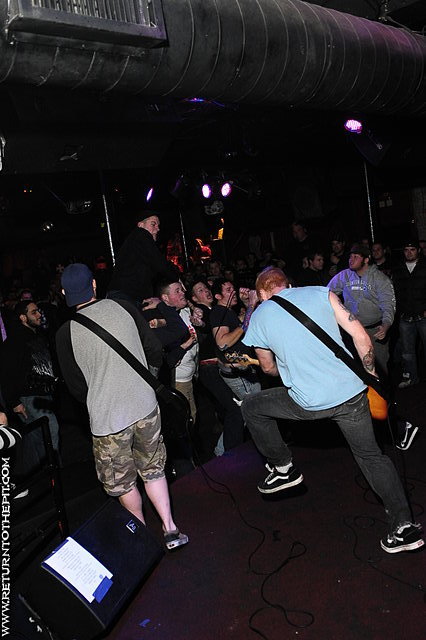 [outbreak on Nov 21, 2008 at Club Hell (Providence, RI)]