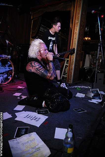 [ov dust on Jul 16, 2009 at Ralph's (Worcester, MA)]