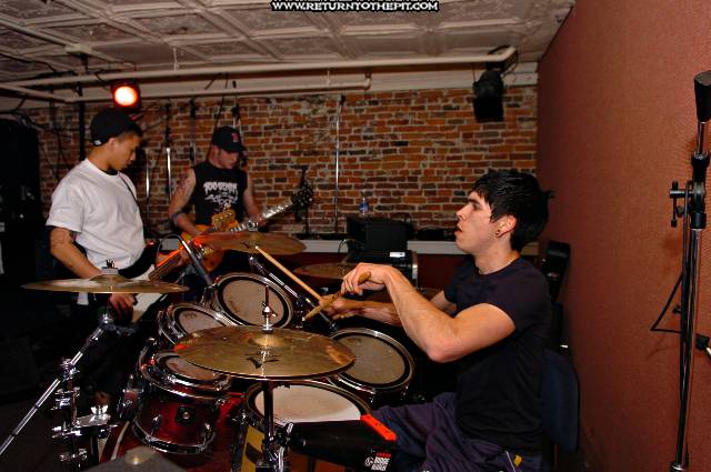 [over the top on Apr 19, 2005 at Muddy River Smokehouse (Portsmouth, NH)]