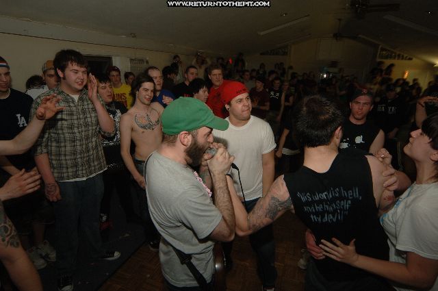 [over the top on Apr 15, 2006 at VFW (Kingston, NH)]