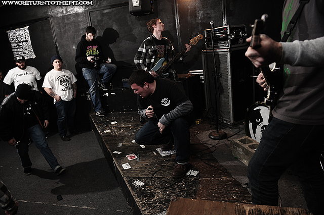 [paper trail on Jan 21, 2012 at Anchors Up (Haverhill, MA)]