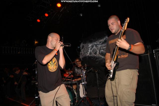 [paroxysm on Oct 9, 2004 at le Medley (Montreal, QC)]