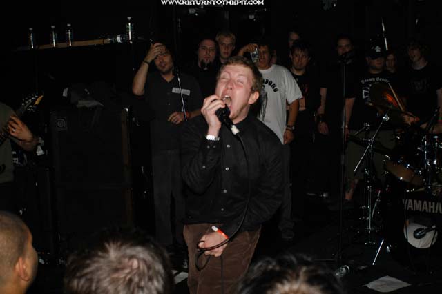 [pig destroyer on May 17, 2003 at The Palladium - second stage (Worcester, MA)]