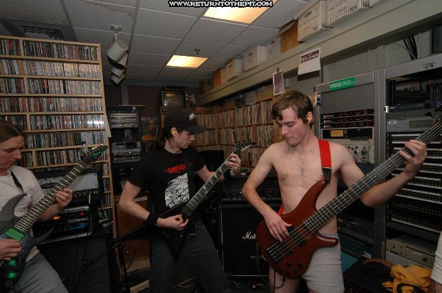 [porphyria on Dec 27, 2004 at Live in the WUNH Studios (Durham, NH)]