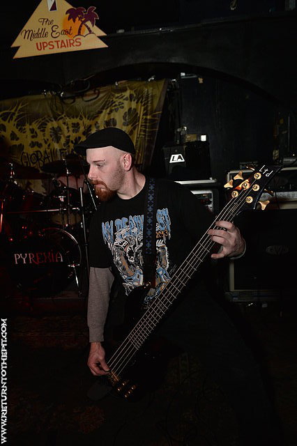 [pyrexia on Apr 1, 2014 at Middle East (Cambridge, MA)]