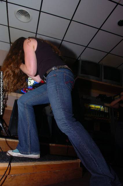 [raising kubrick on Jun 17, 2005 at Dee Dee's Lounge (Quincy, Ma)]