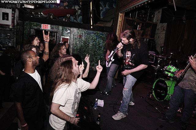 [ravage on Sep 9, 2010 at Ralph's (Worcester, MA)]