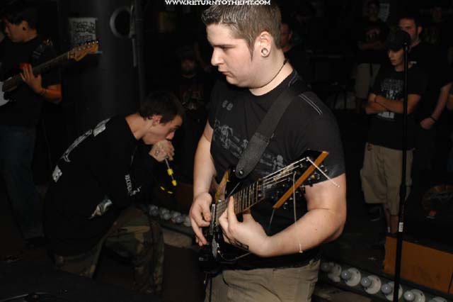 [shading the end on Jun 29, 2003 at the Bombshelter (Manchester, NH)]