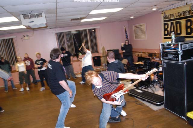 [shattered realm on Apr 4, 2003 at American Legion (Orange, CT)]