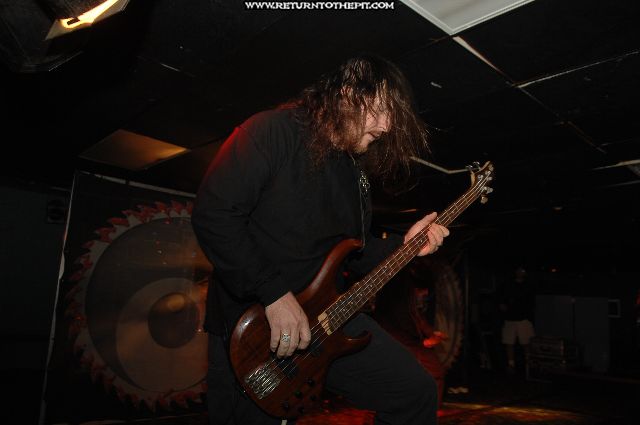 [six feet under on Oct 7, 2006 at Mark's Showplace (Bedford, NH)]